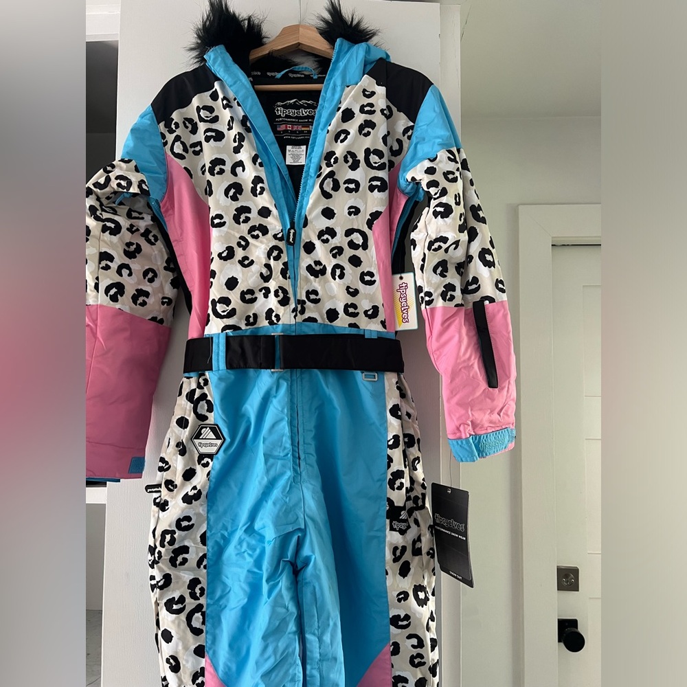NEW TIPSY ELVES WOMANS SNOW SUIT! Size SMALL